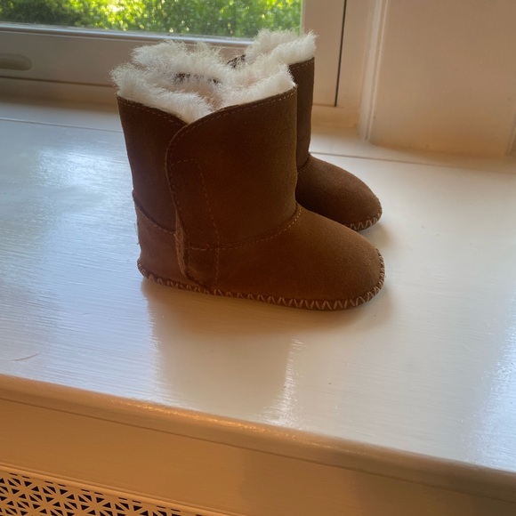 Baby Uggs - Picture 2 of 6